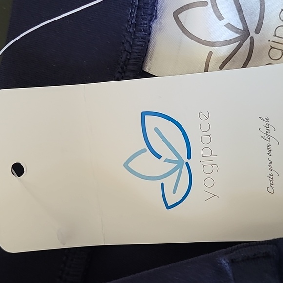 Nwt navy yoga pants - Picture 3 of 5